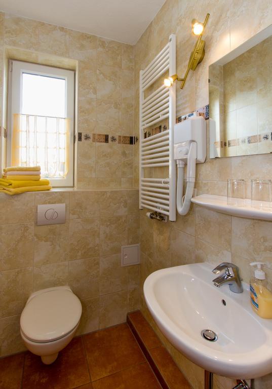 Pension Zum-Ratsherrn Friedrichroda Room photo